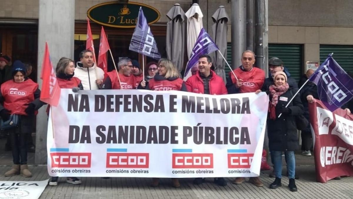 Concentracin de SOS Sanidade diante do Parlamento de Galicia (19/12/2023)