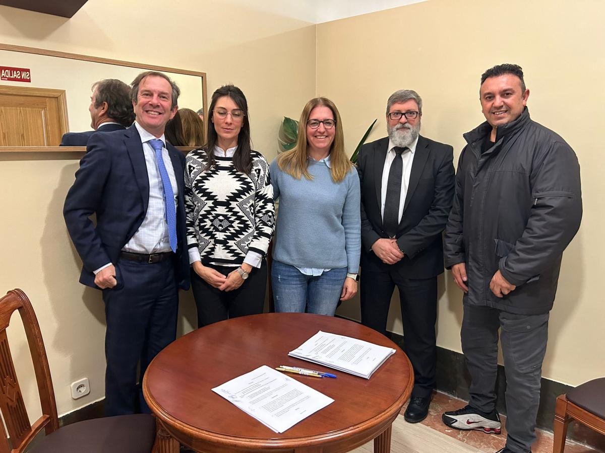 CCOO firma Acuerdo de Empresa en la Funeraria Mmora-Montero