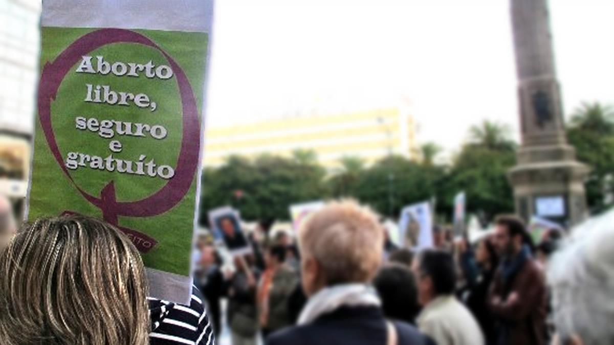 Fotografa de arquivo dunha protesta de CCOO en defensa do dereito ao aborto
