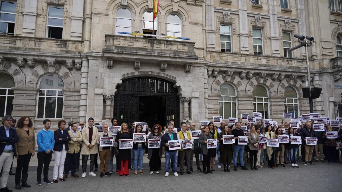 Concentracin de CCOO, UGT y USO en el Ayuntamiento de Santander