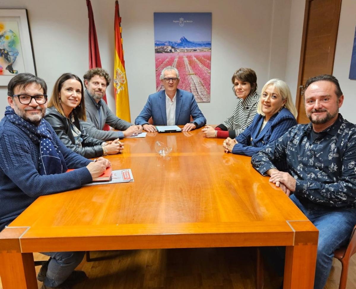 Reunión de CCOO y UGT con el Consejero de Salud