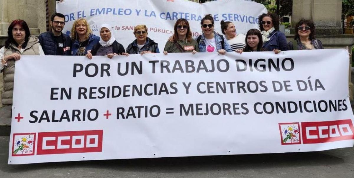 Concentración por un trabajo digno en Residencias y Centros de día de La Rioja.