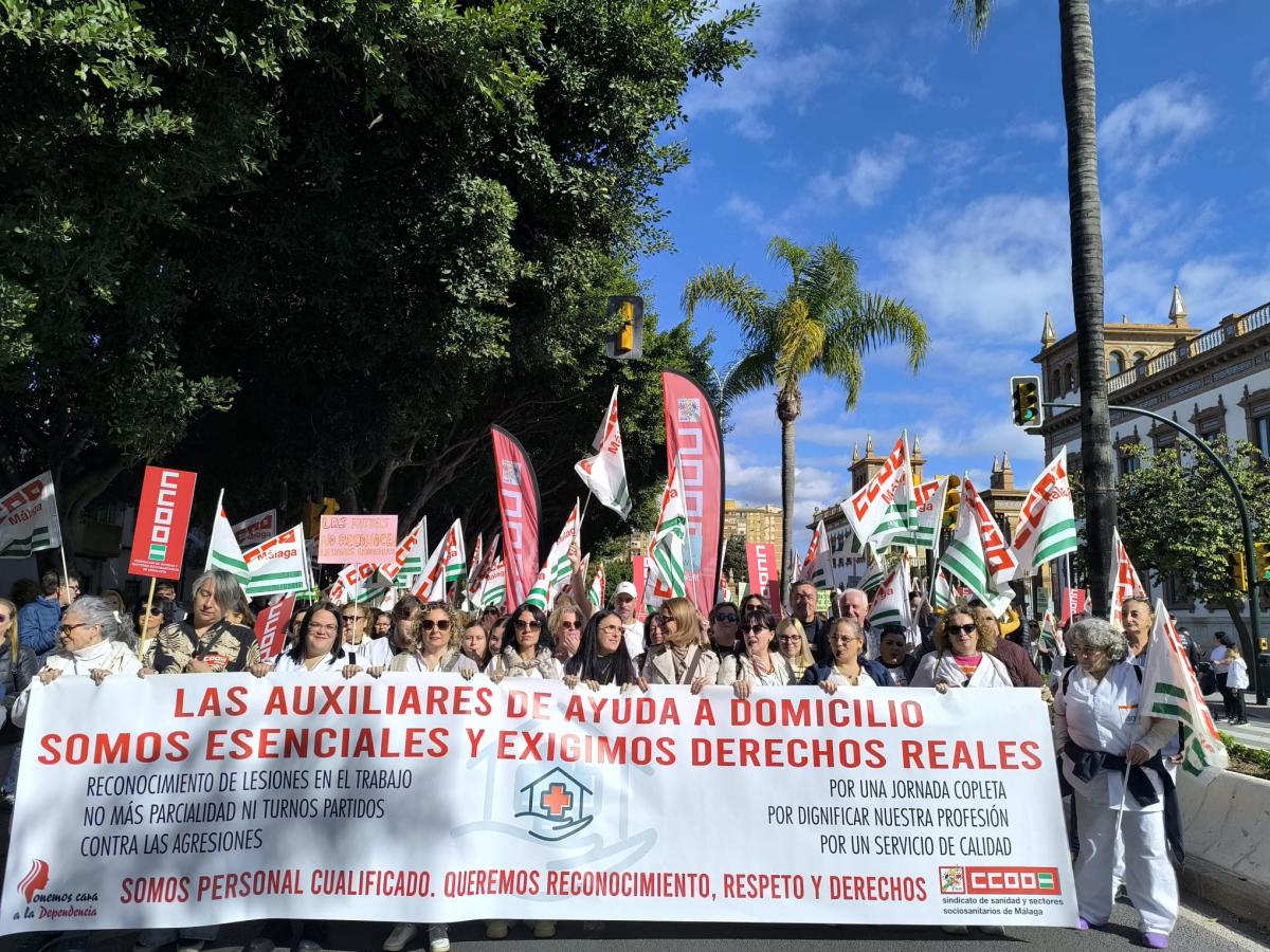 Manifestación en defensa de las trabajadoras de Ayuda a Domicilio en Málaga