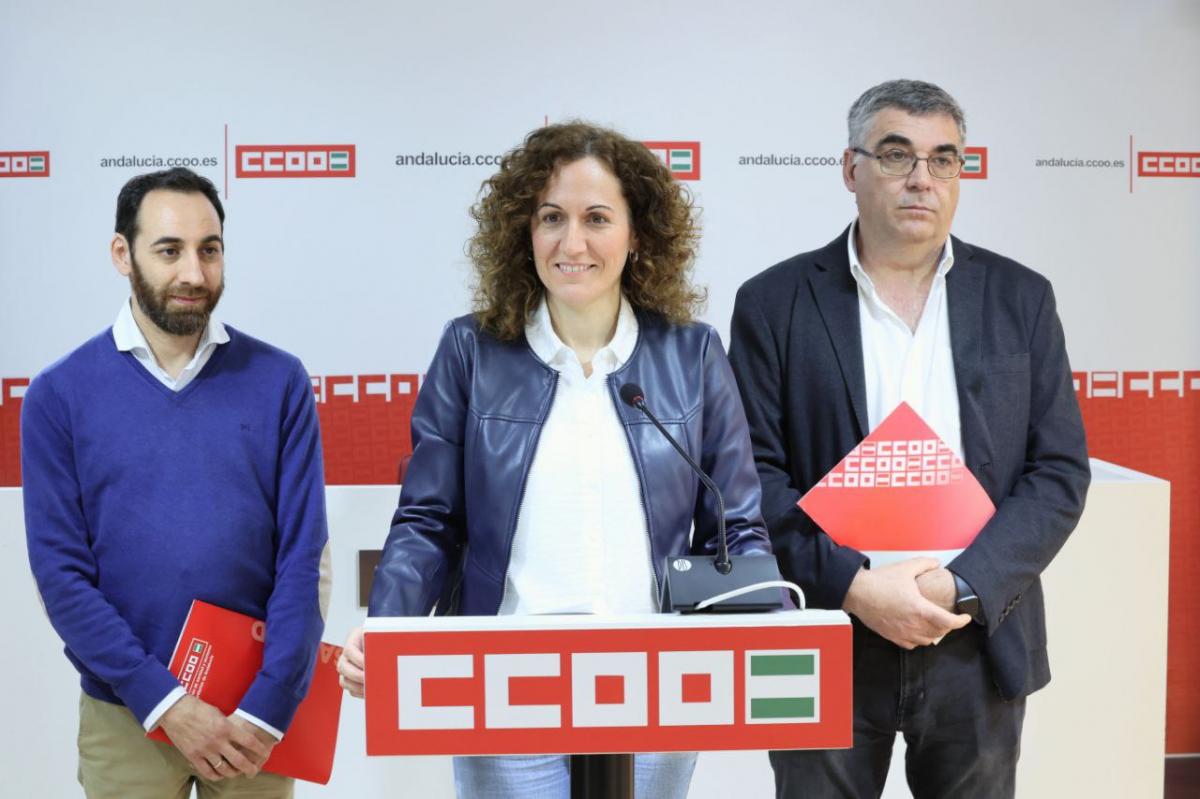 Daniel Gutirrez Campoy, Nuria Lpez Marn y Jos-Pelayo Galindo, durante la rueda de prensa celebrada en la sede de CCOO de Andaluca.