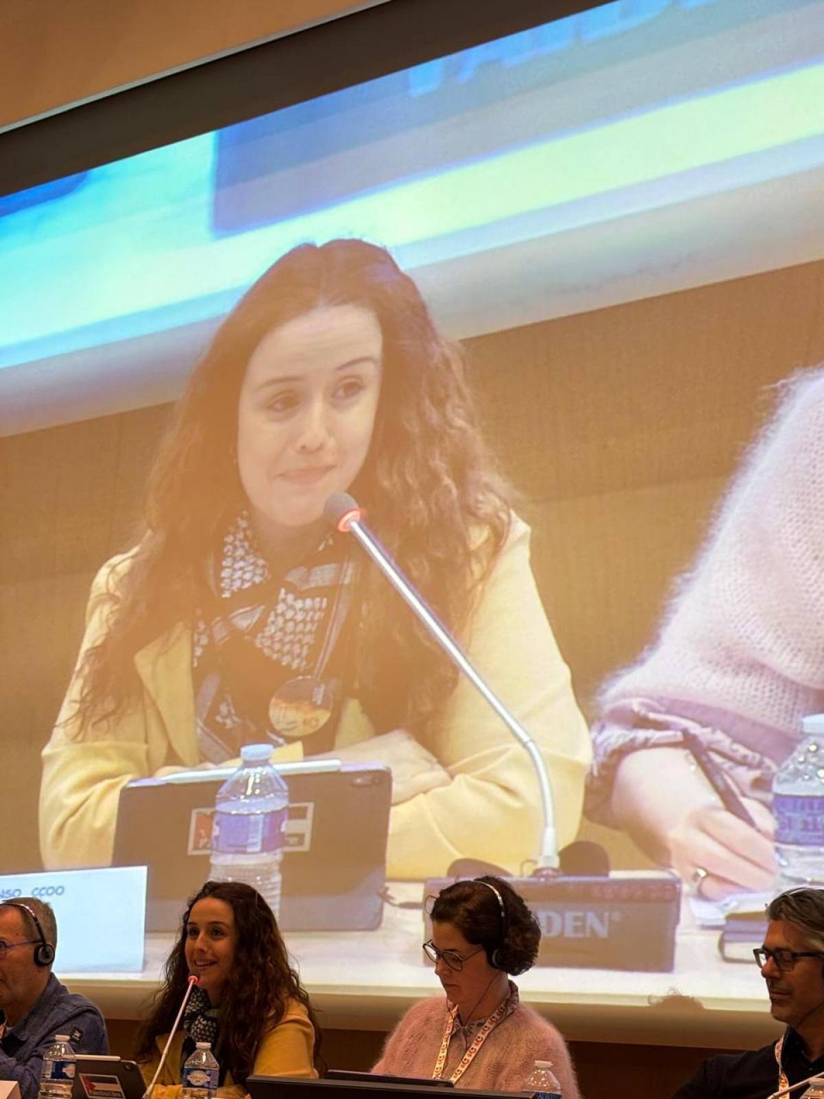 Yolanda Gil, responsable de Área de Acción Institucional, Política sectorial y Empleo de la FSS-CCOO interviene en la conferencia internacional “Los servicios públicos y la acción sindical en Europa y a nivel internacional: un baluarte contra la extrema derecha”.