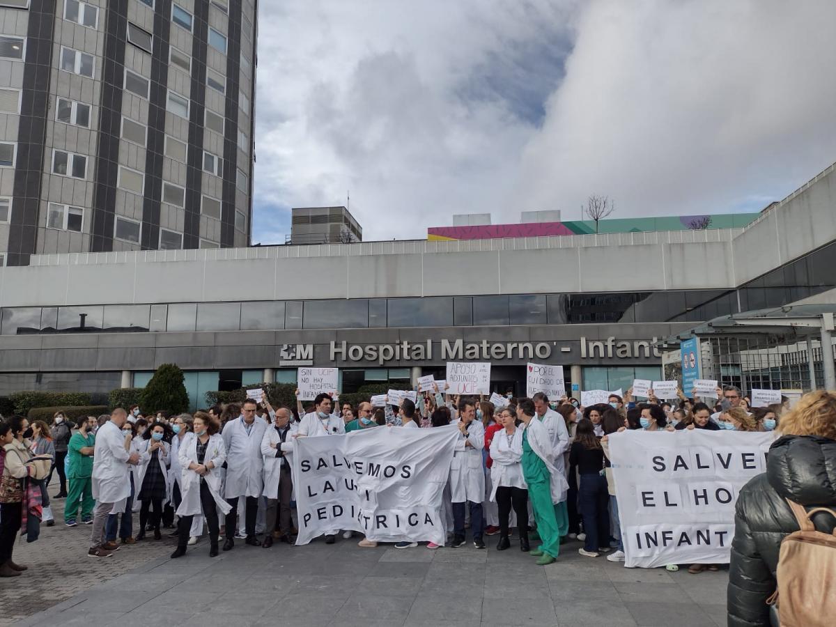 Hospital La Paz durante las movilizaciones por la UCI Peditrica