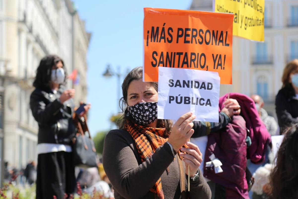 La Marea Blanca reclama políticas sanitarias coherentes frente a la pandemia en Madrid