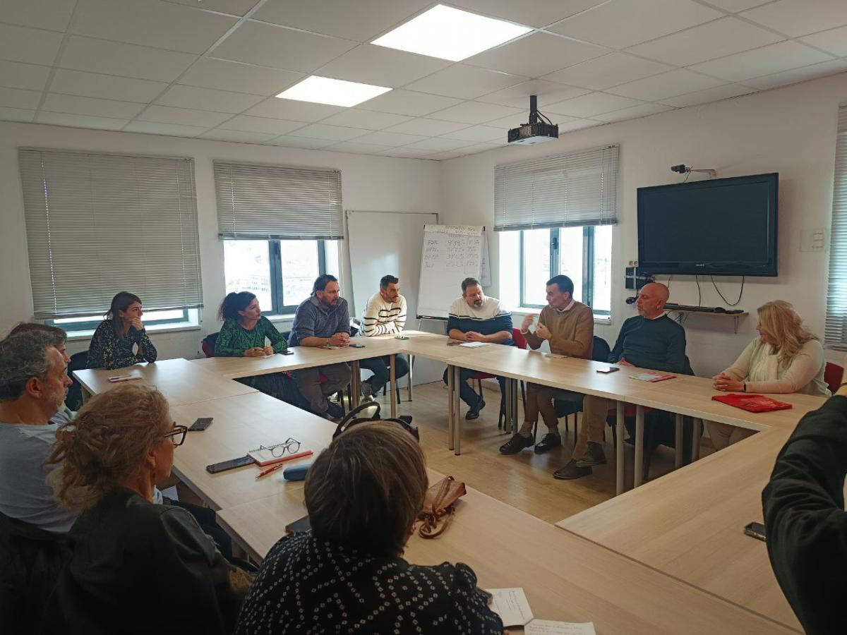 Representantes de CCOO y de IU.