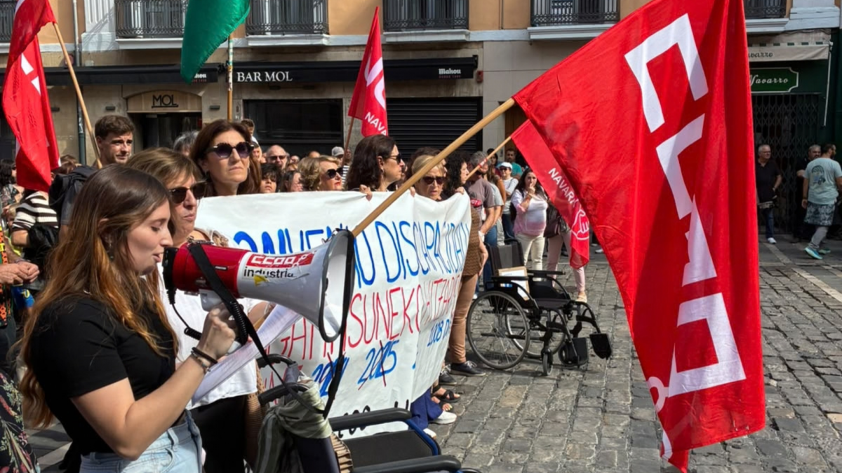 Representantes de CCOO en la movilización.