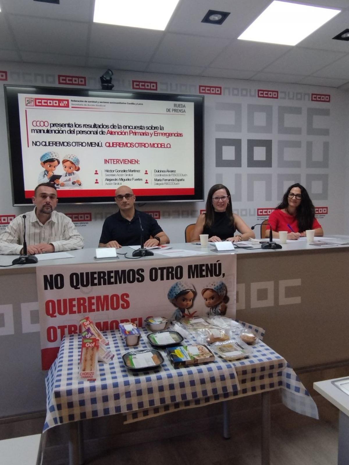Héctor González, secretario acción sindical FSSCCOOCyL, Álex Miguélez, acción sindical FSSCCOOCyL, MaFe España, delegada FSSCCOO León y Dulci Álvarez, coordinadora FSSCCOO León