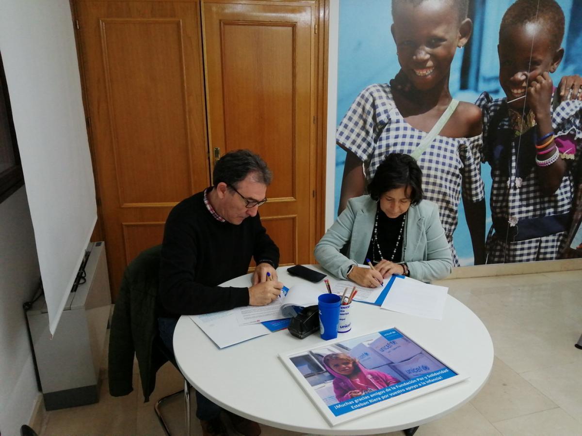 Firma del acuerdo entre Paz y Solidaridad y UNICEF