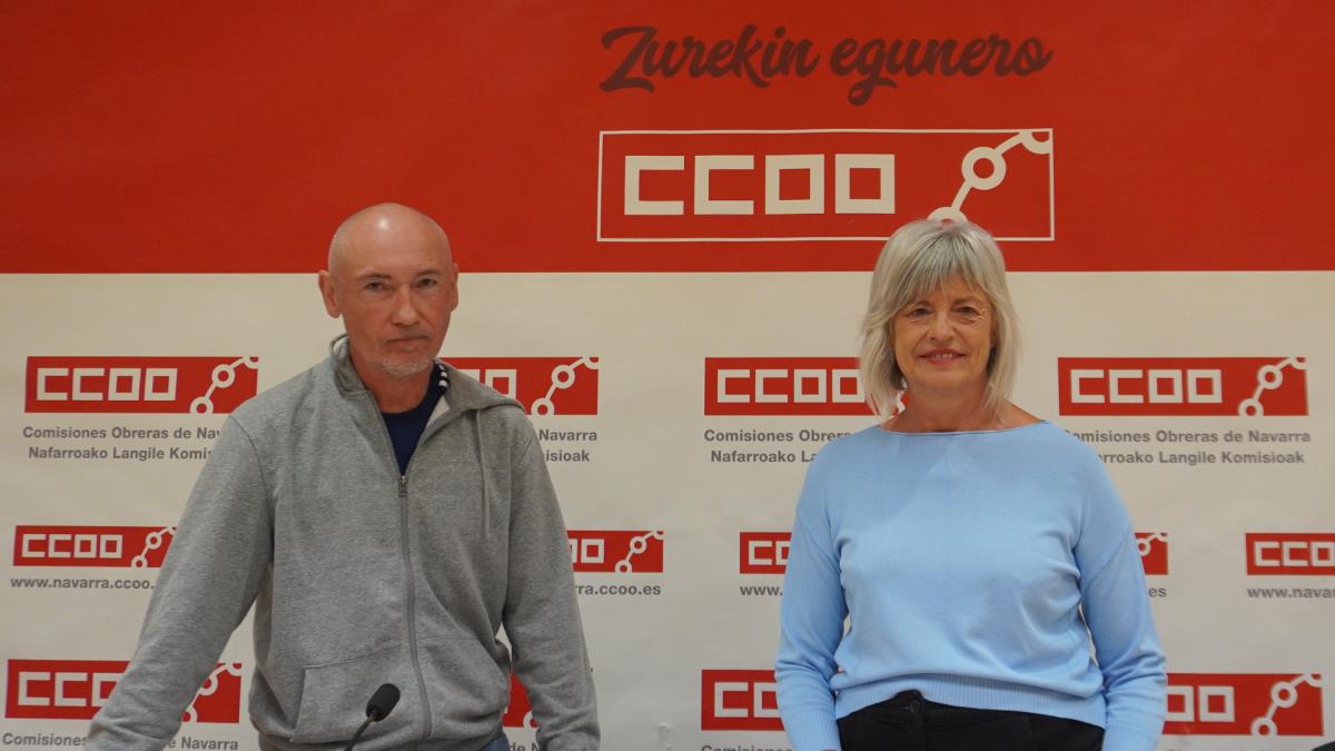 Patxi Larumbe (Secretario de Acción sindical) y Vito Astráin (Secretaria General) de la Federación de Sanidad de CCOO de Navarra