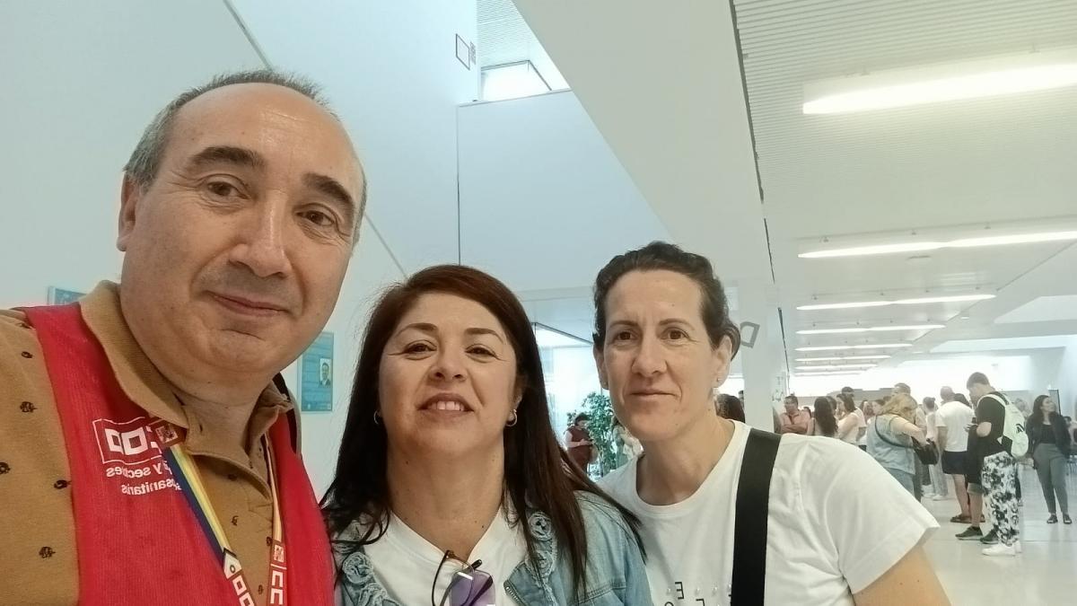 CCOO, junto a las personas opositoras.